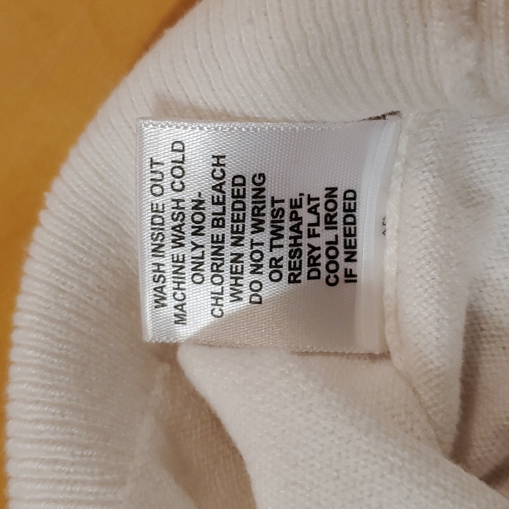 🖤🙌 HP 🙌🖤Elle Lace Embellished Crew Sweater, Lg cream color w/ black lace; - Picture 9 of 9